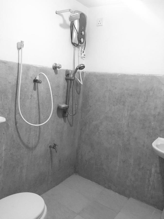 Arachchi Guest House มิริสซา ภายนอก รูปภาพ