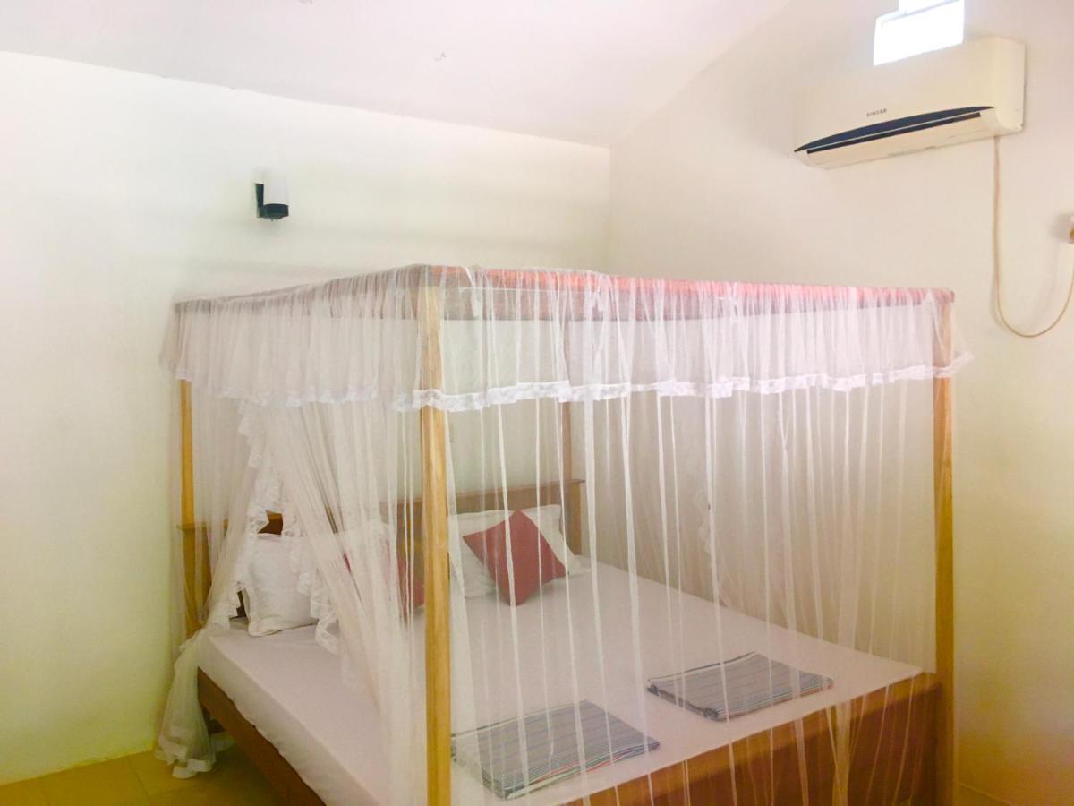 Arachchi Guest House มิริสซา ภายนอก รูปภาพ