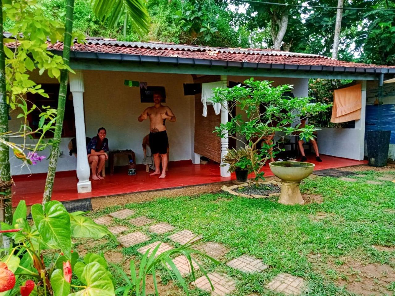 Arachchi Guest House มิริสซา ภายนอก รูปภาพ