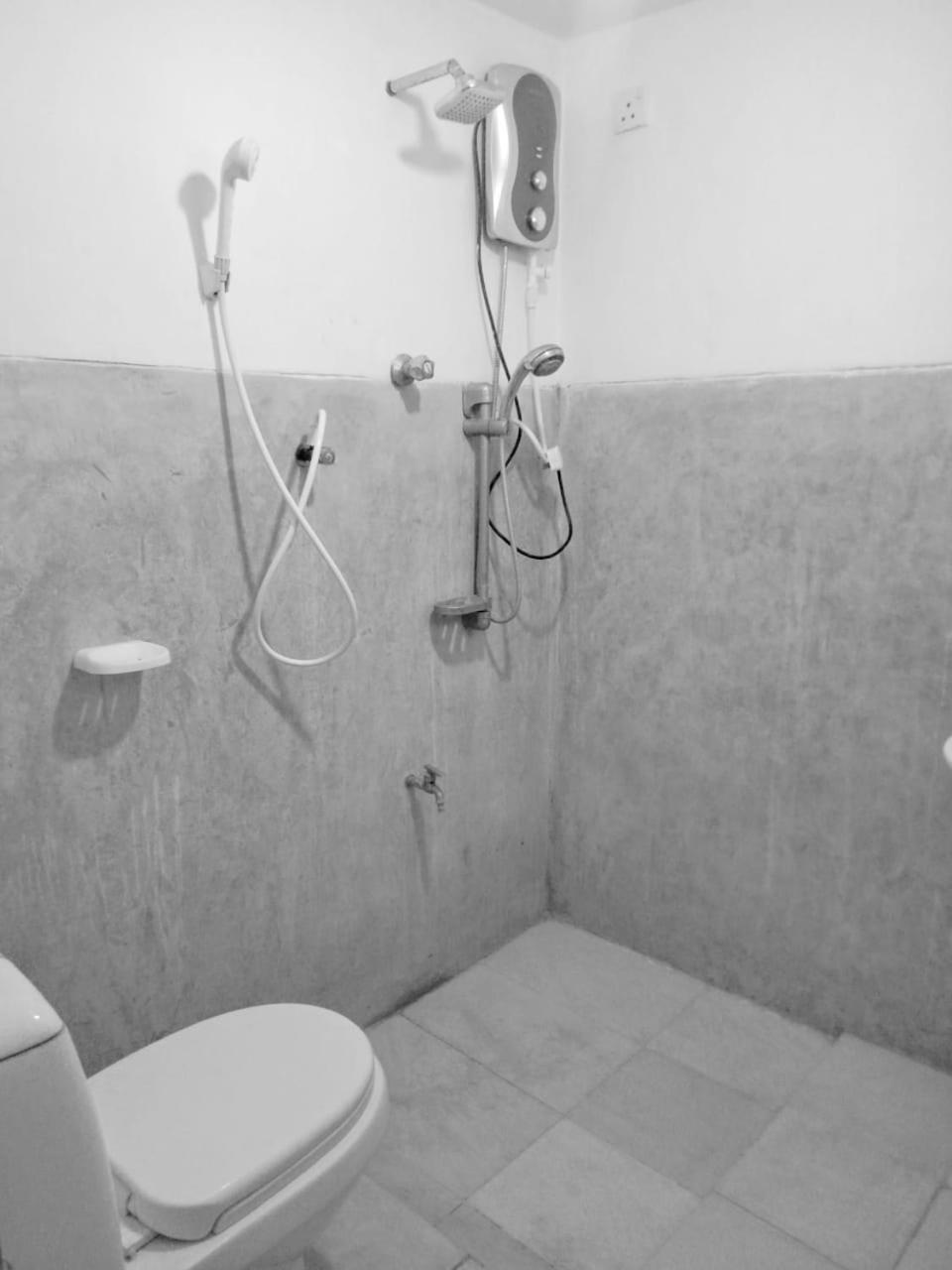 Arachchi Guest House มิริสซา ภายนอก รูปภาพ